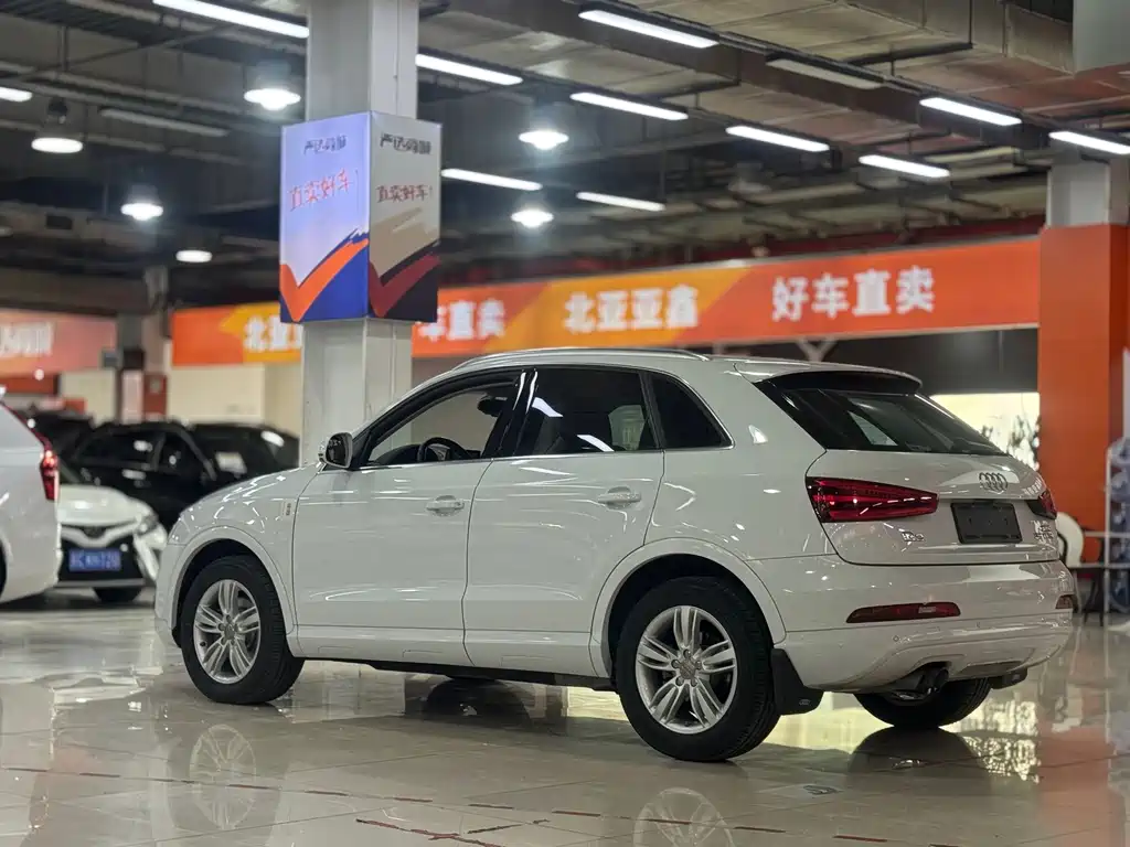 Audi Q3 2015 — фото 6