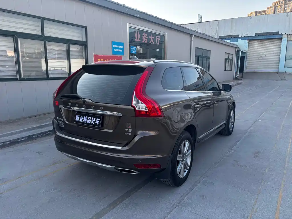 Volvo XC60 2016 — фото 10