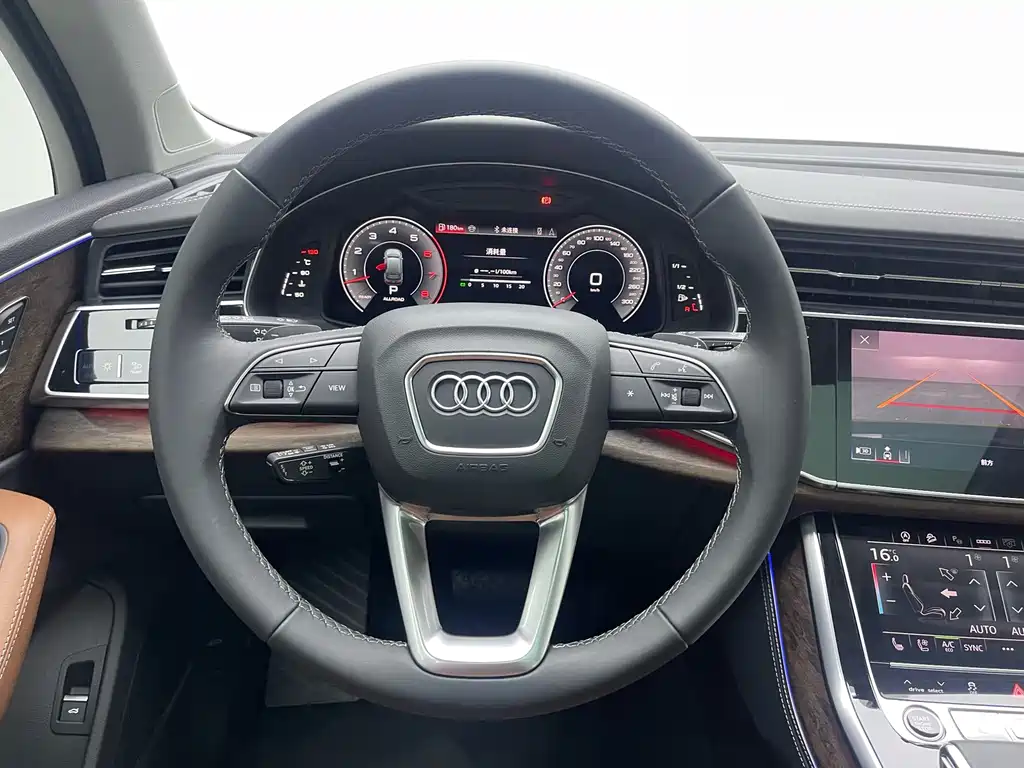 Audi Q7 2025 — фото 12