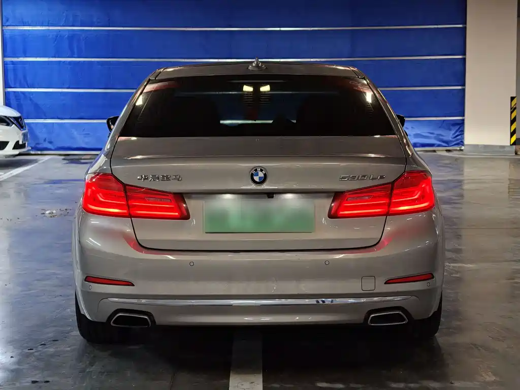 BMW 5 Series New Energy 2019 — фото 8