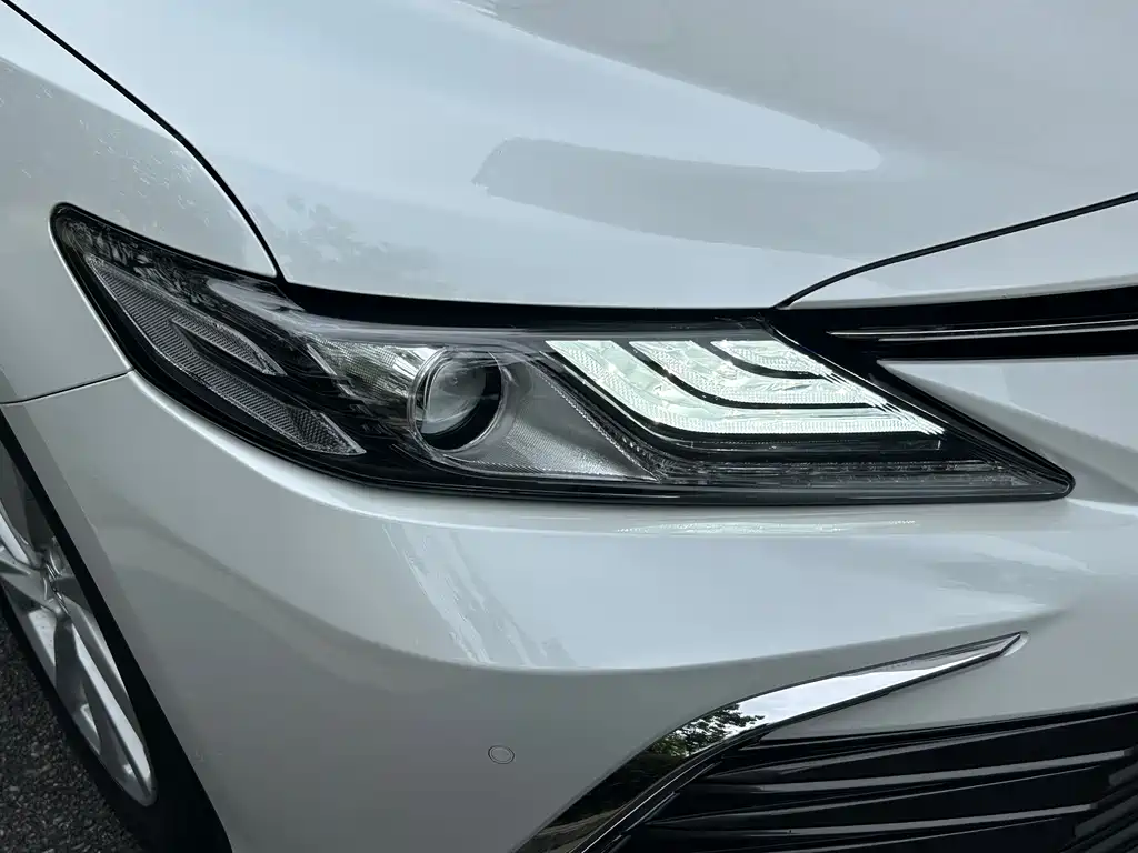 Toyota Camry 2021 — фото 24