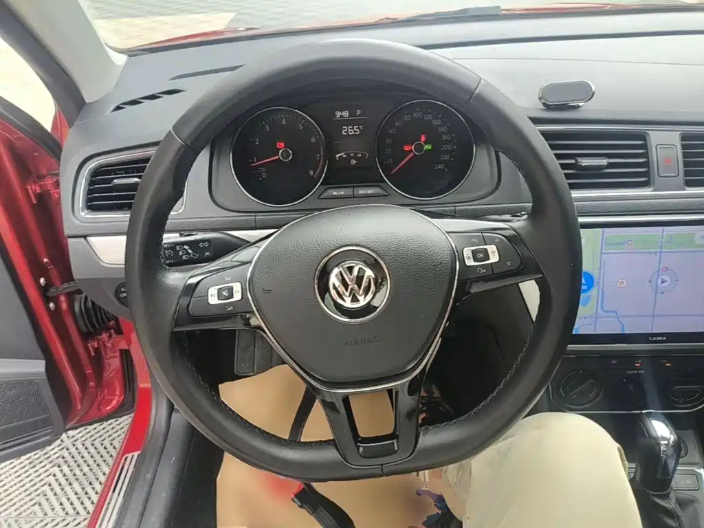 Volkswagen Lavida 2018 — фото 11