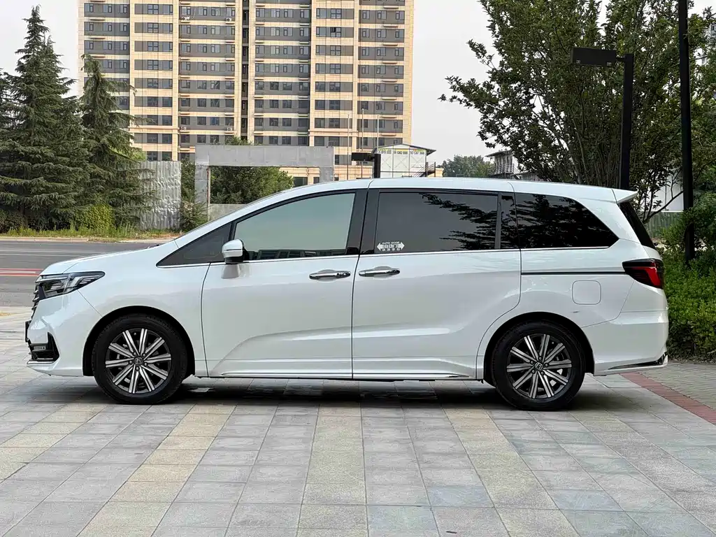 Honda Odyssey 2024 — фото 3