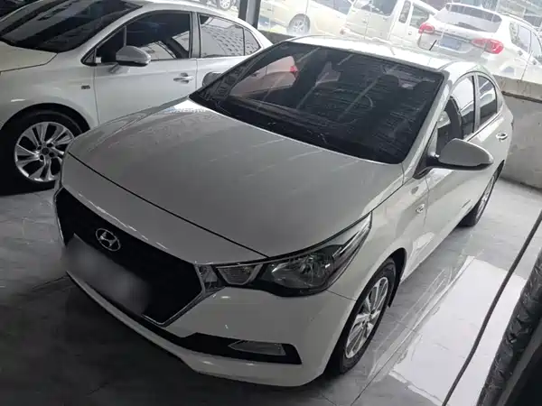 Hyundai Verna 2018