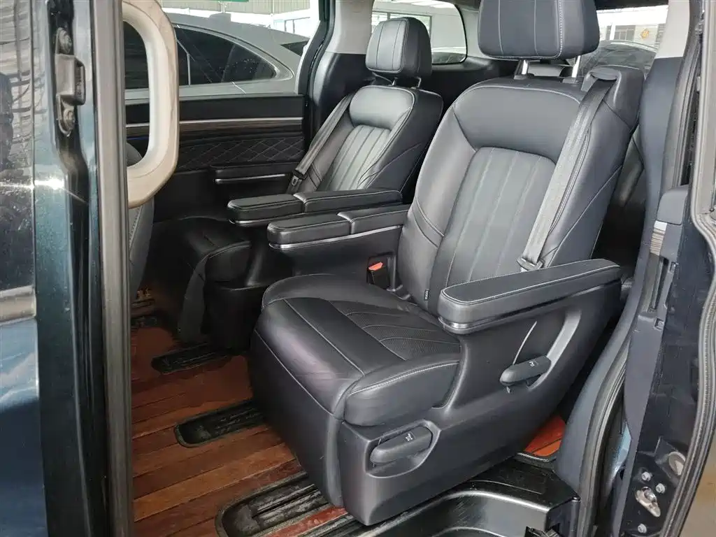 GAC Motor Trumpchi M8 2020 — фото 17