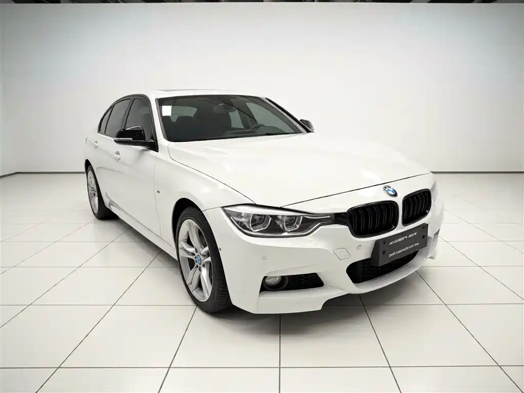 BMW 3 Series 2018 — фото 22