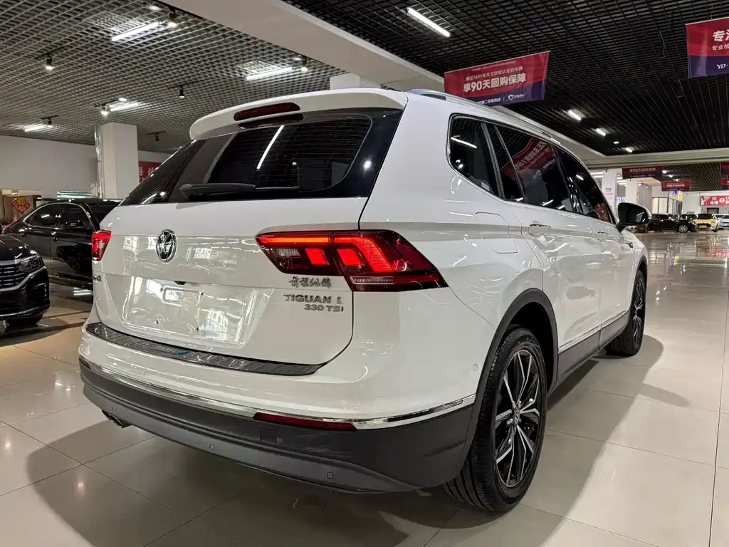Volkswagen Tiguan L 2020 — фото 8