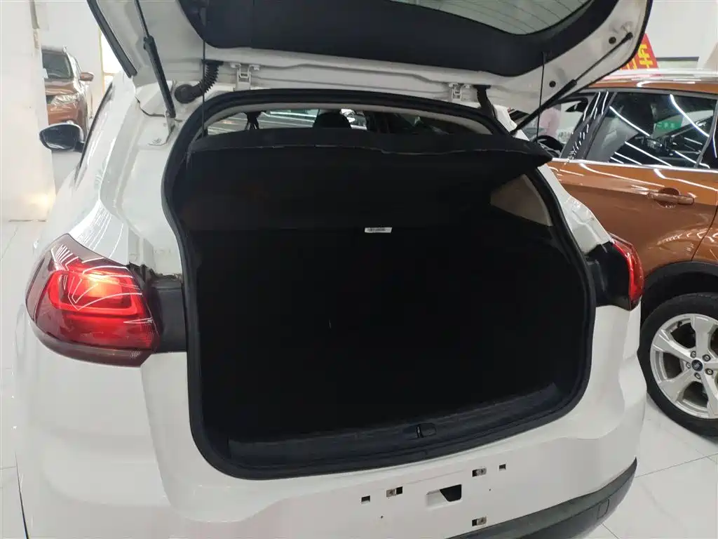 Citroen C3-XR 2017 — фото 11