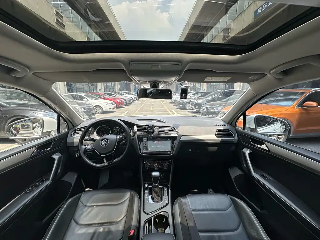 Volkswagen Tiguan L 2019 — фото 11