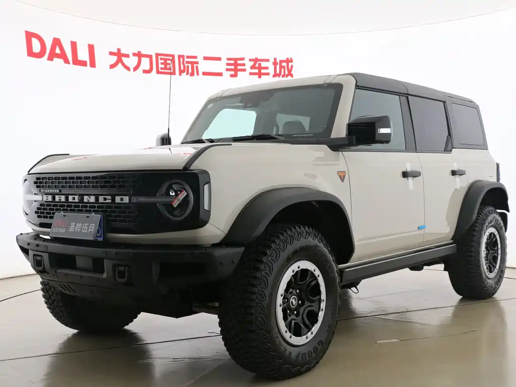 Ford Bronco 2025 — фото 1