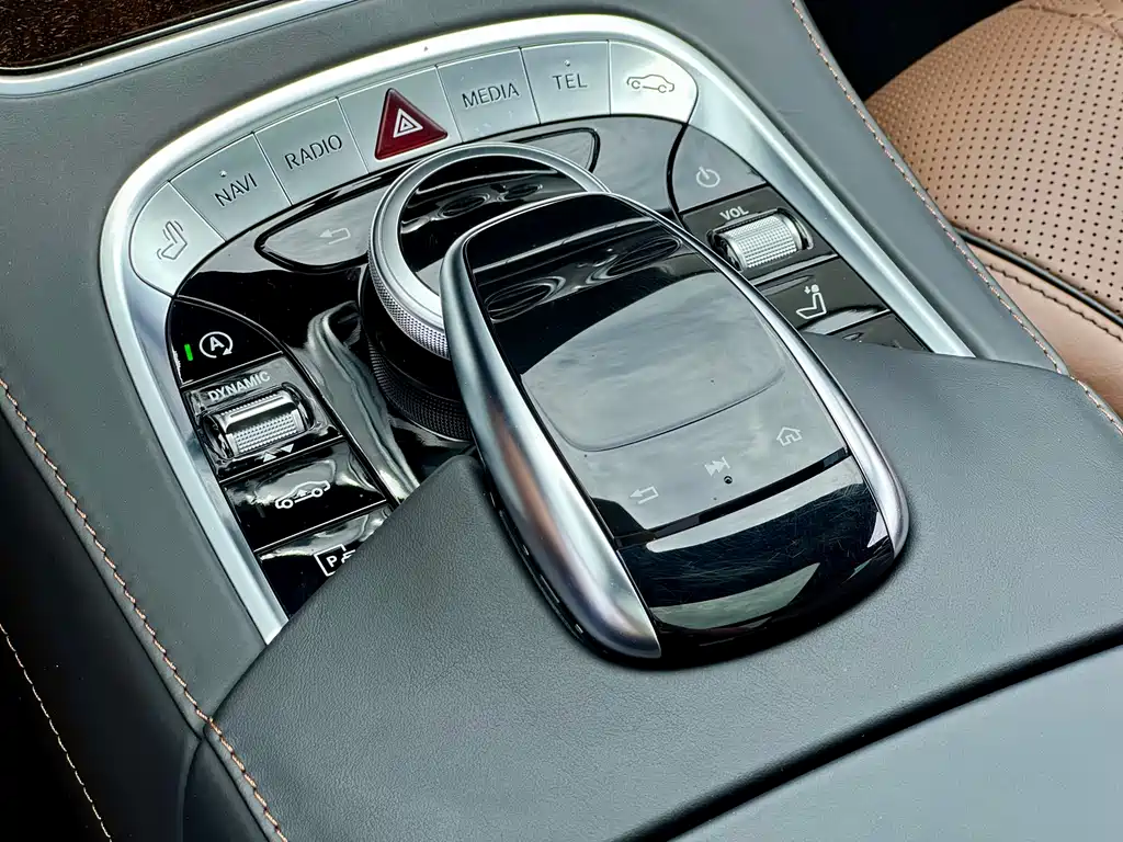 Mercedes-Benz Maybach S-Class 2018 — фото 13