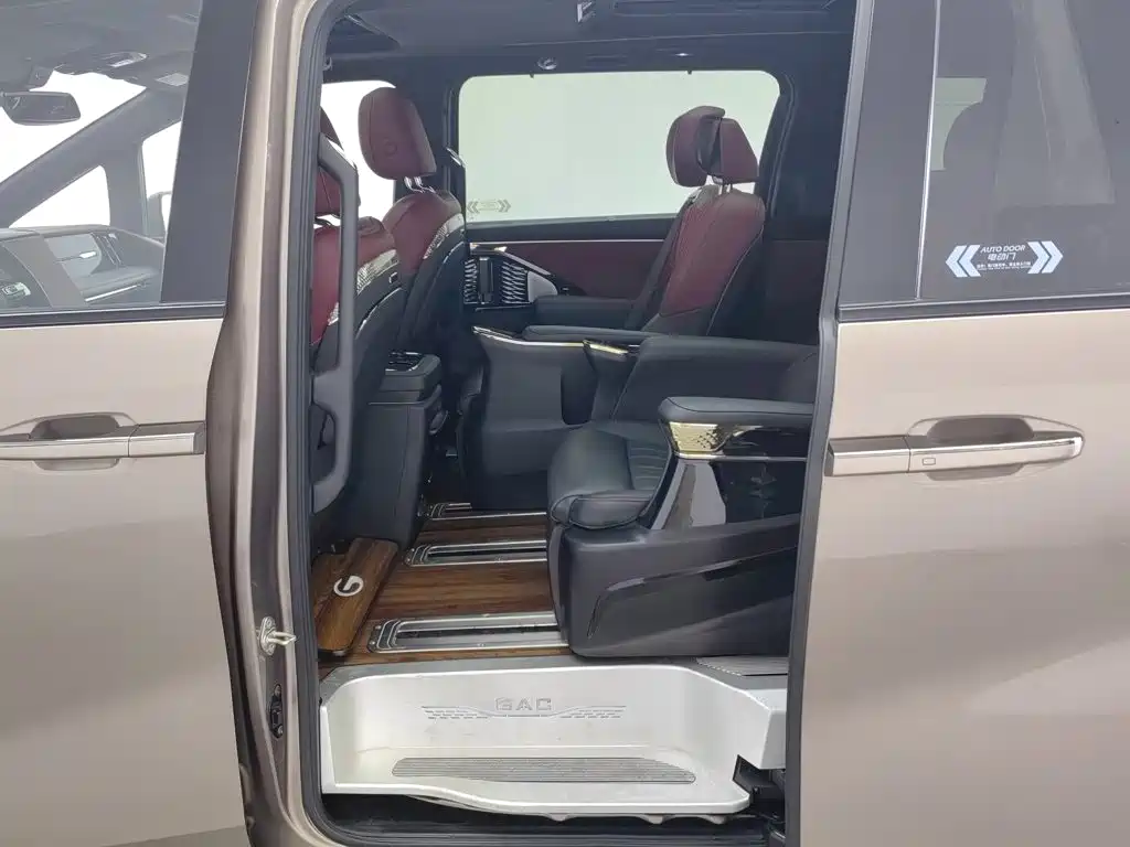 GAC Trumpchi M8 2023 — фото 15