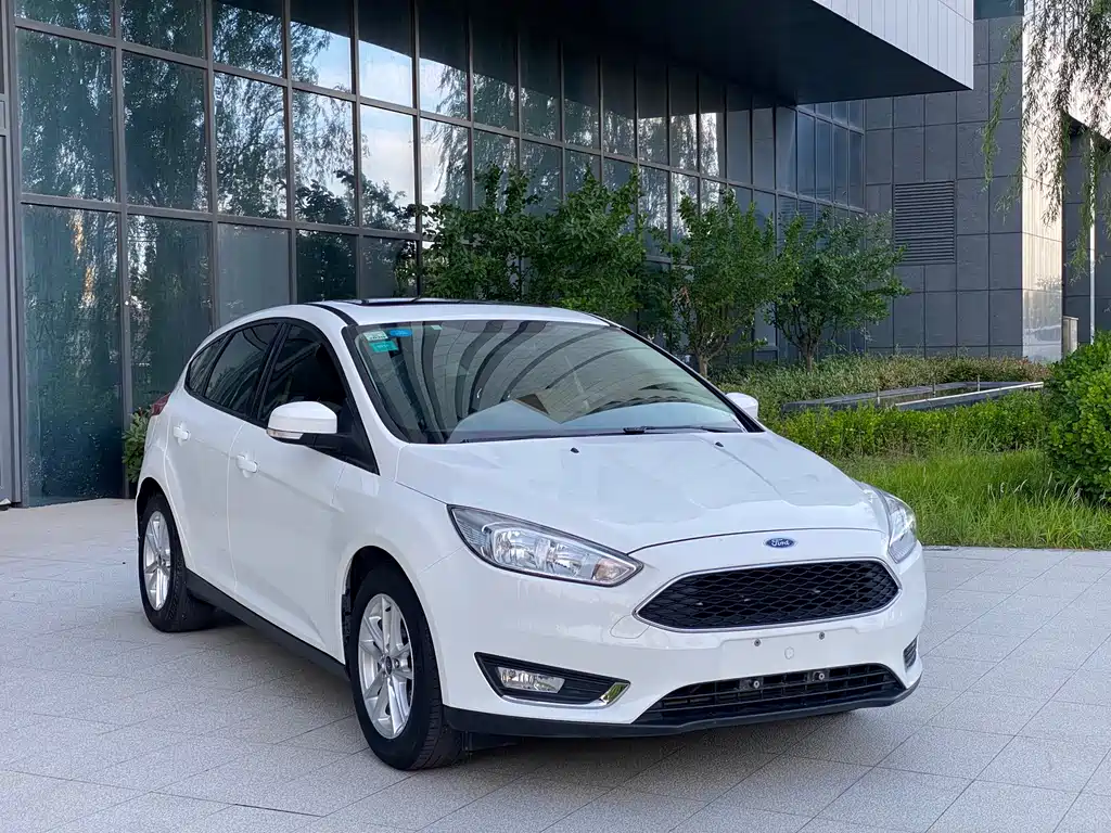 Ford Focus 2016 — фото 3