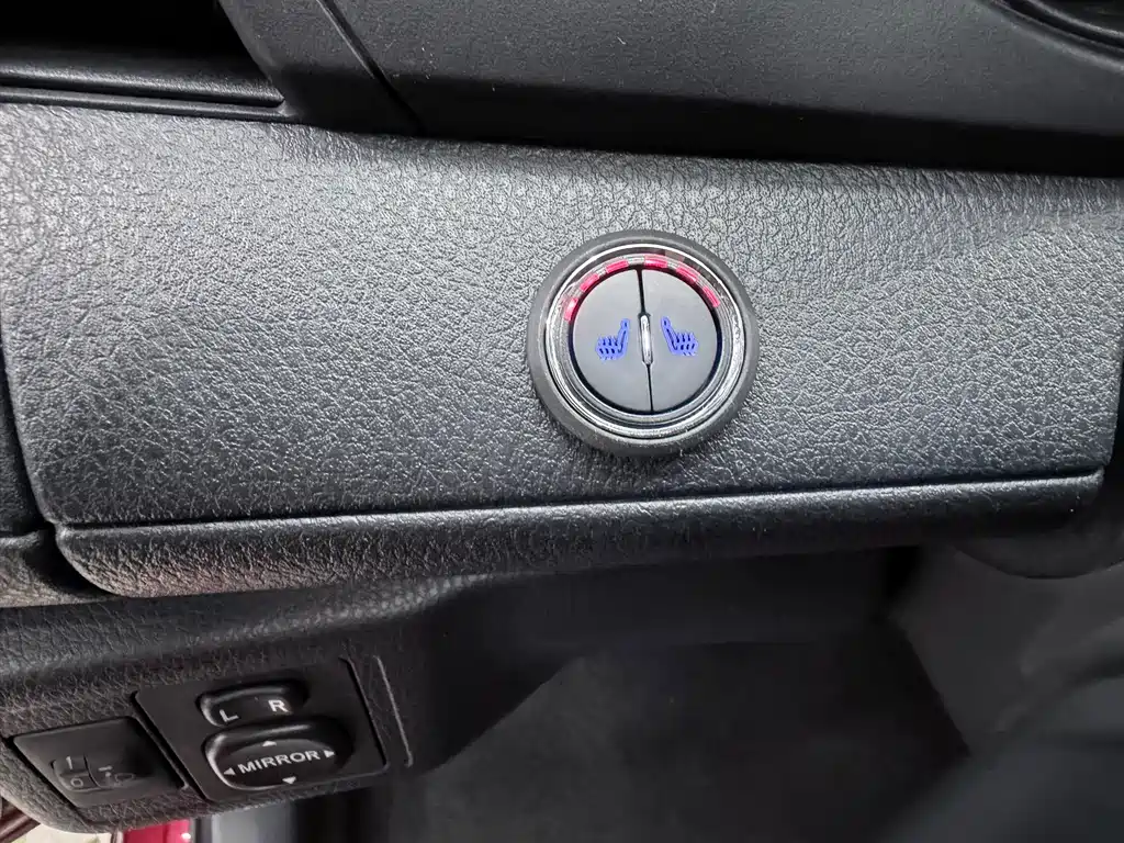 Toyota Yaris L 2021 — фото 11