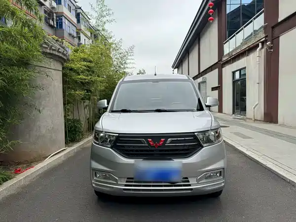 Wuling Hongguang V 2025