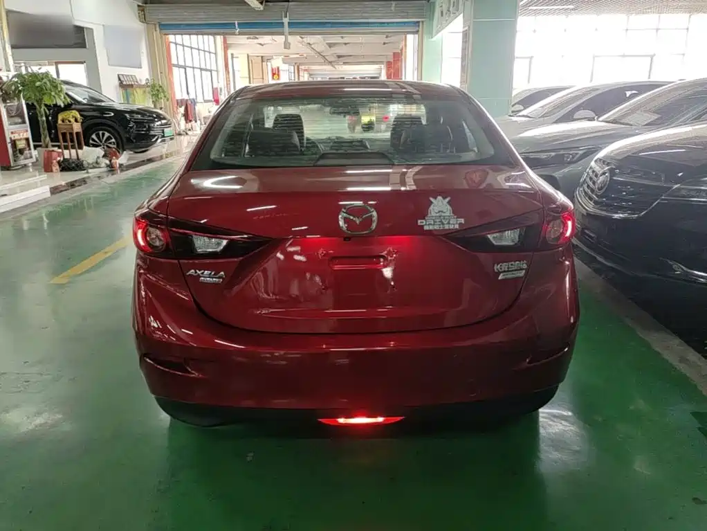 Mazda 3 Axela 2016 — фото 6