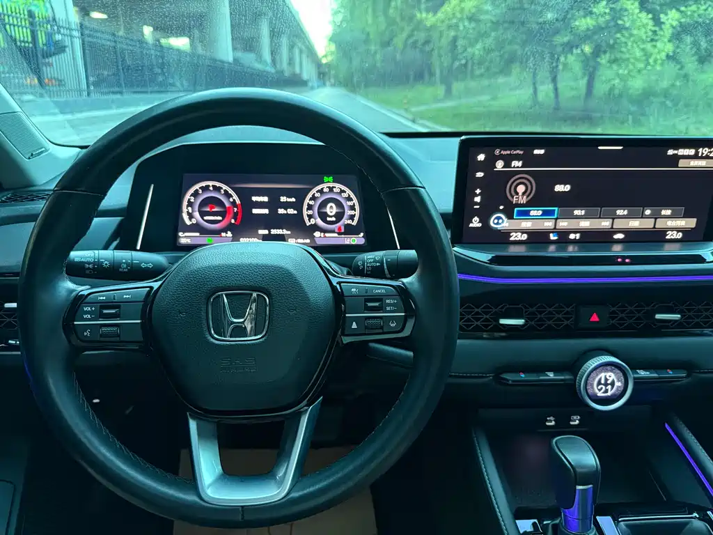 Honda Accord 2023 — фото 12