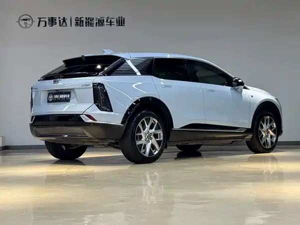 Cadillac IQ Aoge 2024