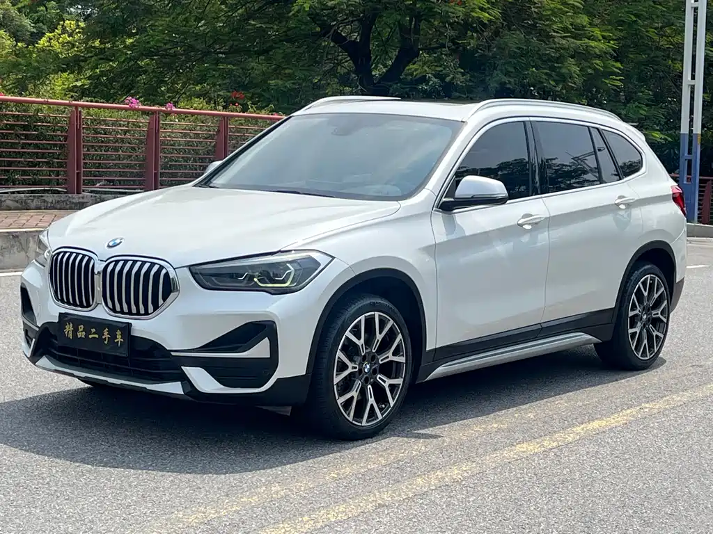 BMW X1 2021 — фото 1