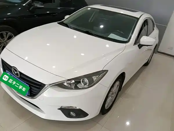 Mazda 3 Axela 2016