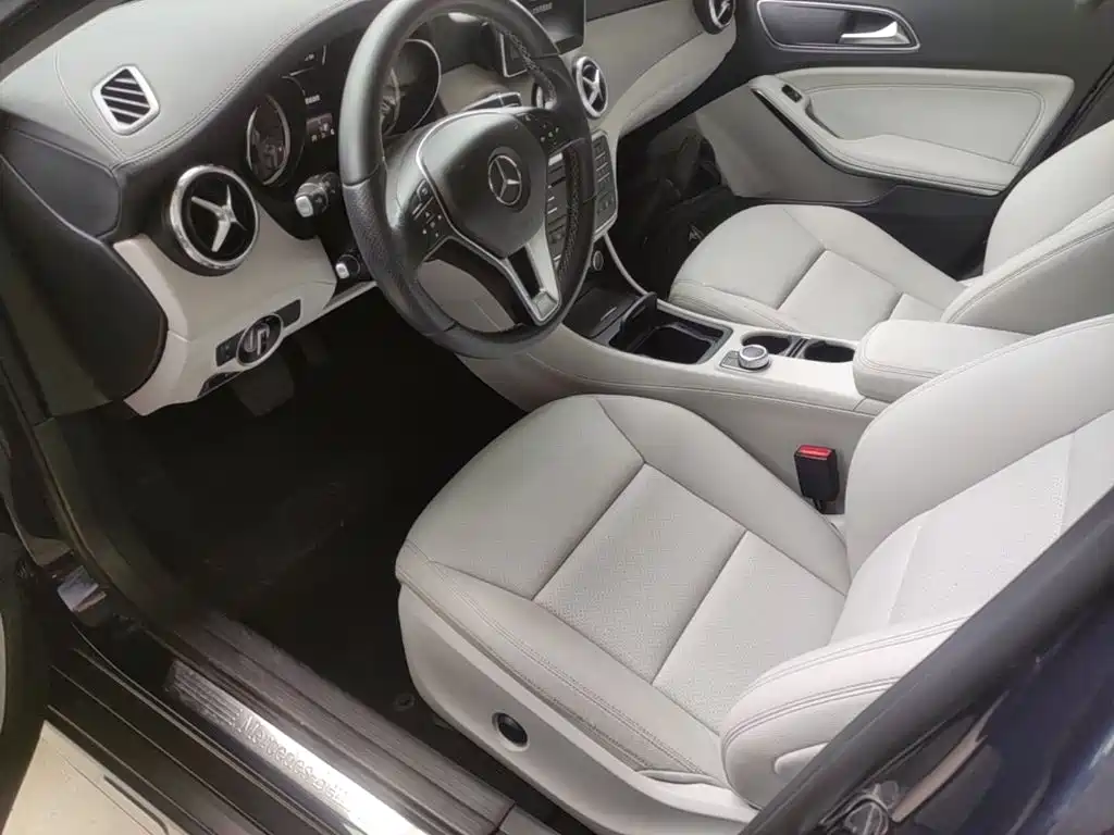Mercedes-Benz GLA 2017 — фото 15