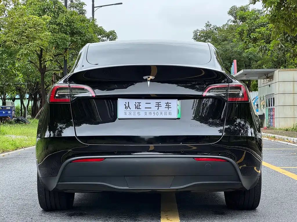 Tesla Model Y 2022 — фото 8