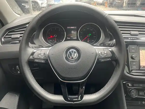 Volkswagen Tiguan L 2019