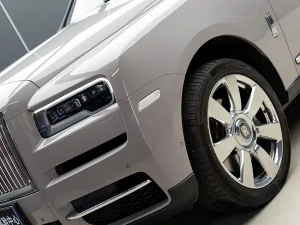 Rolls-Royce Cullinan 2021