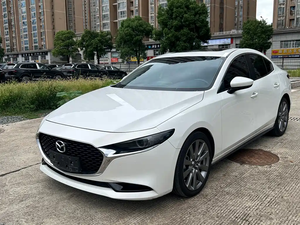 Mazda 3 Axela 2021 — фото 3