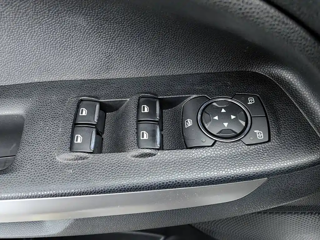 Ford EcoSport 2018 — фото 9