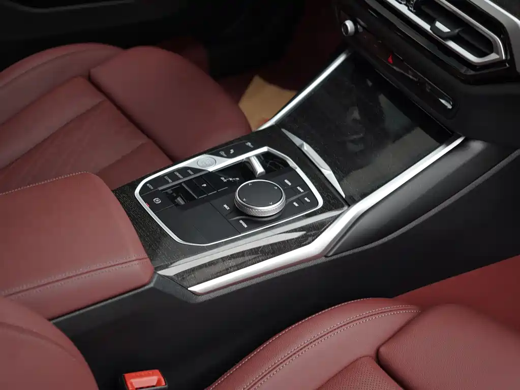 BMW 3 Series 2023 — фото 15