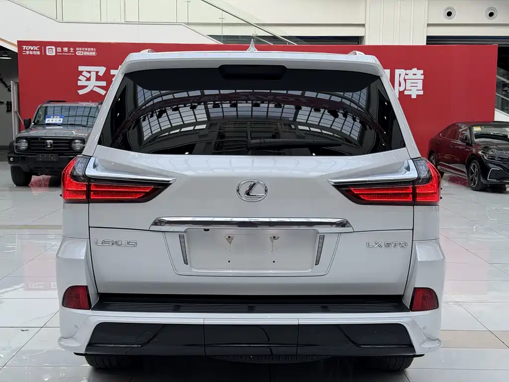 Lexus LX 2020 — фото 19
