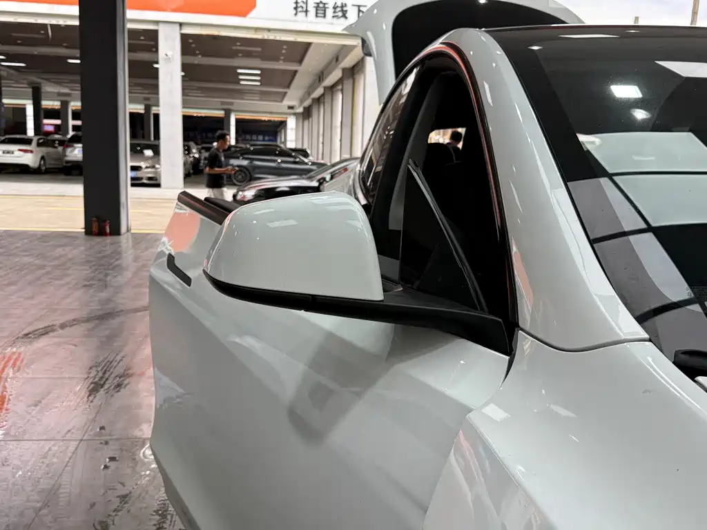 Tesla Model Y 2021 — фото 17