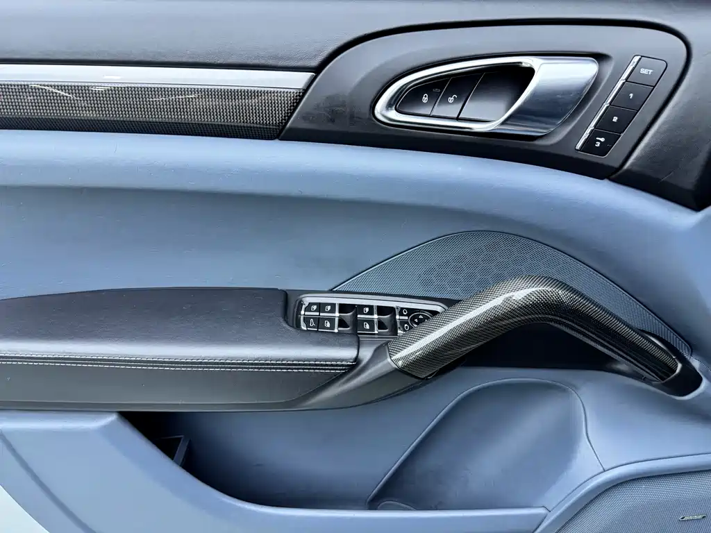 Porsche Cayenne 2013 — фото 10