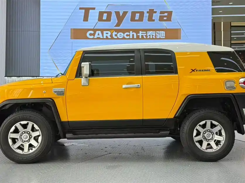 Toyota FJ Cruiser 2020 — фото 3