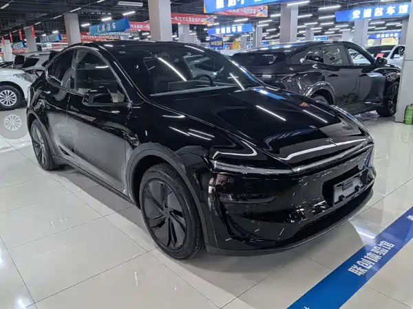 Tesla Model Y 2026