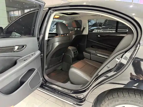 Hongqi H7 2017