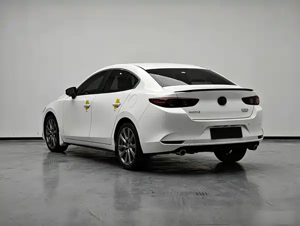 Mazda 3 Axela 2023