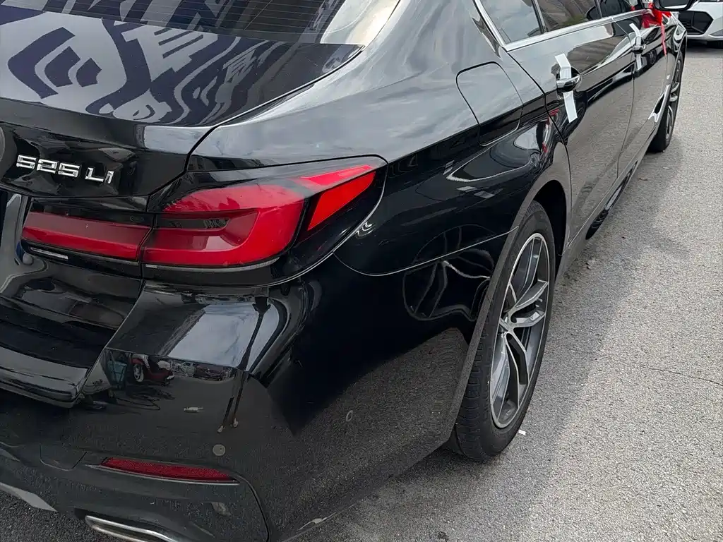 BMW 5 Series 2022