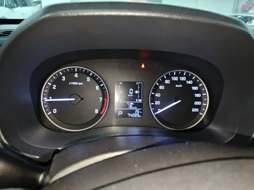 Hyundai ix25 2016 — фото 12