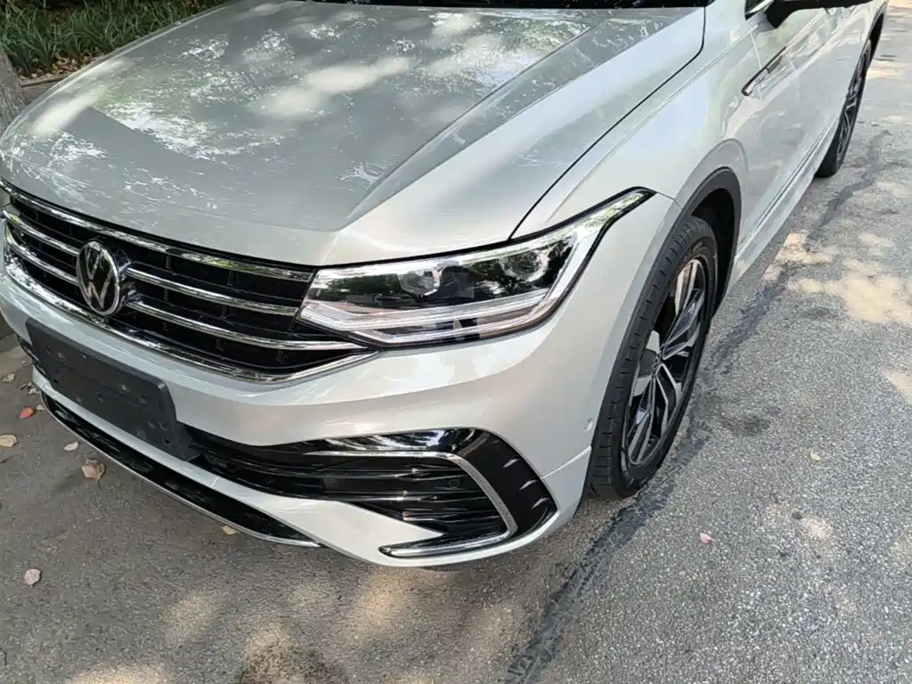 Volkswagen Tiguan L 2023 — фото 24