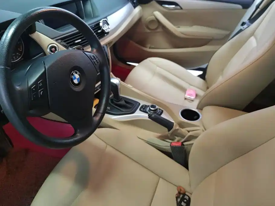 BMW X1 2013 — фото 16