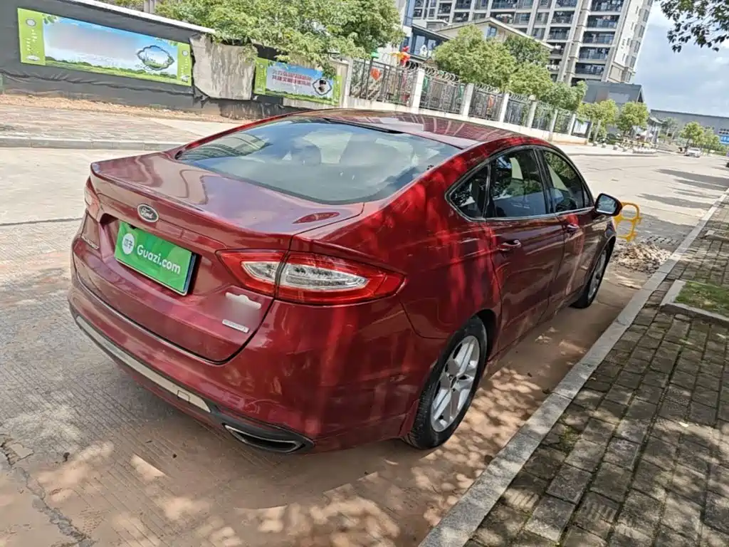 Ford Mondeo 2015 — фото 7
