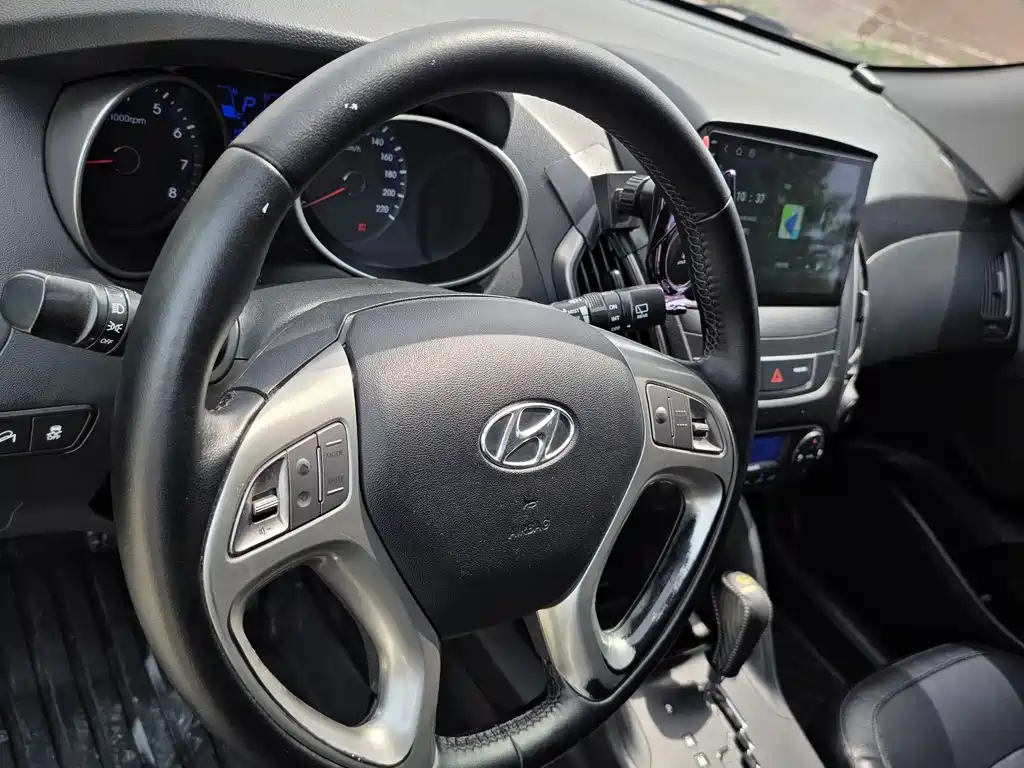 Hyundai ix35 2015 — фото 10