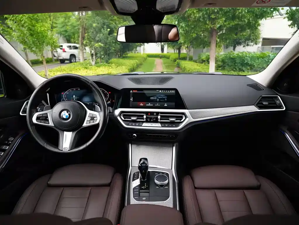 BMW 3 Series 2021 — фото 15