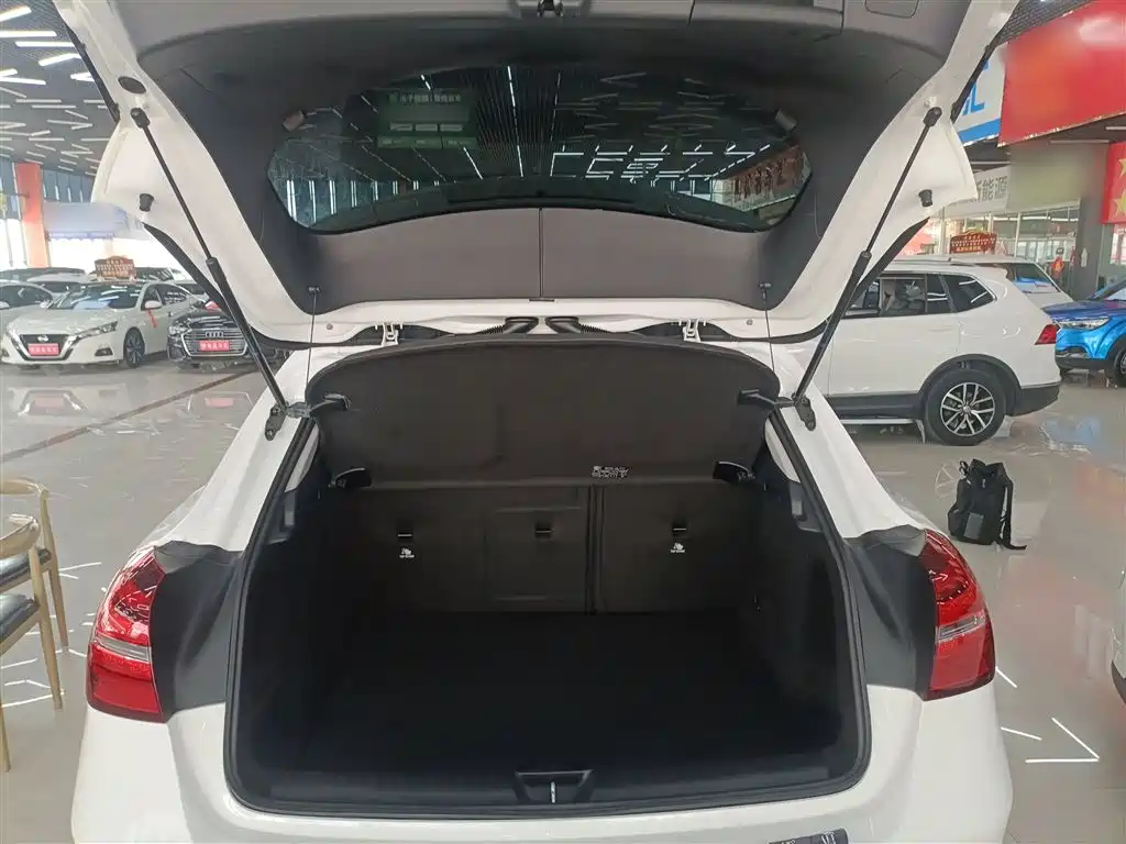 Mercedes-Benz GLA 2018 — фото 15