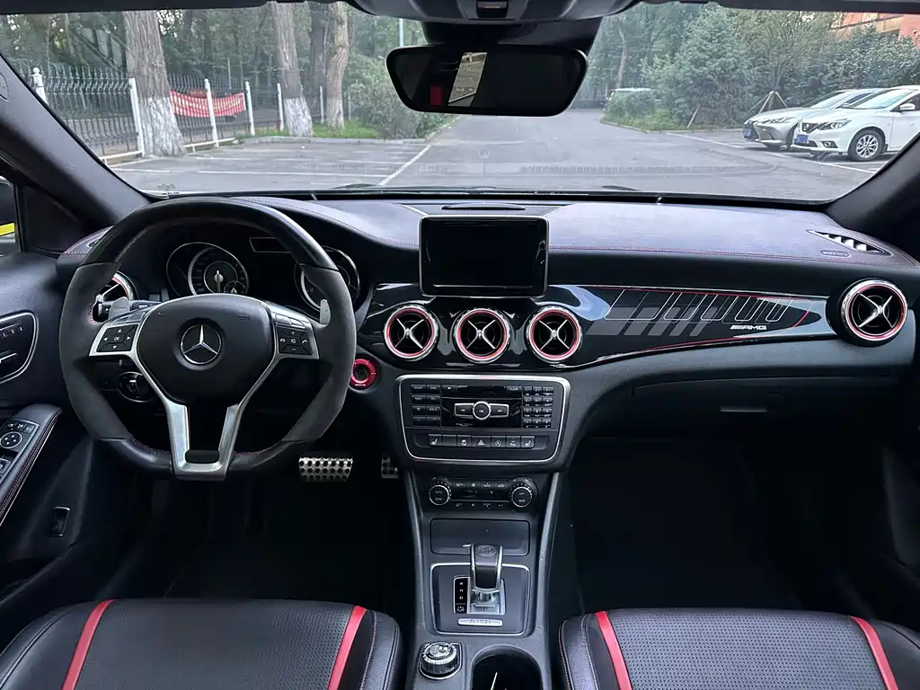 Mercedes-Benz GLA AMG 2015 — фото 31