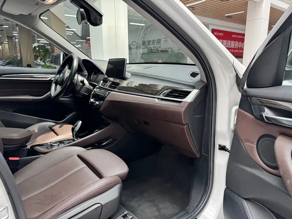 BMW X1 2020 — фото 16