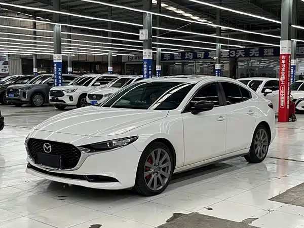 Mazda 3 Axela 2024