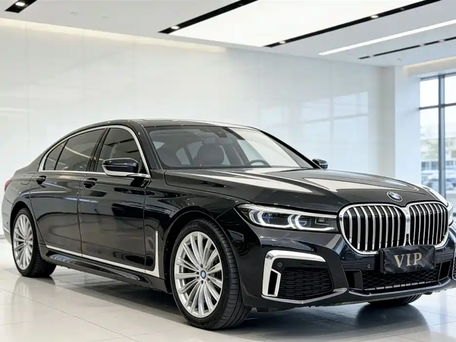 BMW 7 Series 2016 — фото 1